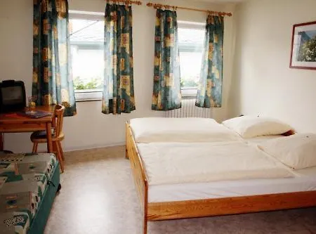 Bei Schinderhannes Und Julchen Pensjonat